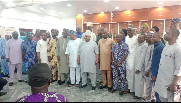 Gov Adeleke resumes duty after vacation abroad, commends journalists for professionalism