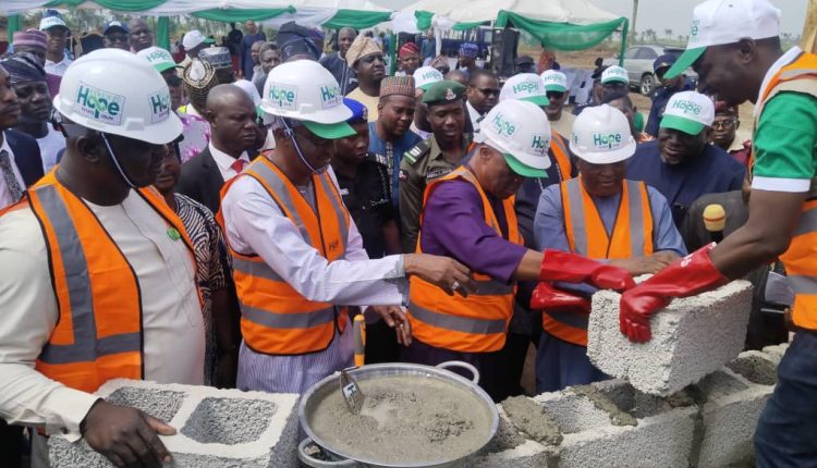 Renewed Hope Estate: FG warns contractors on quality job, timely completion